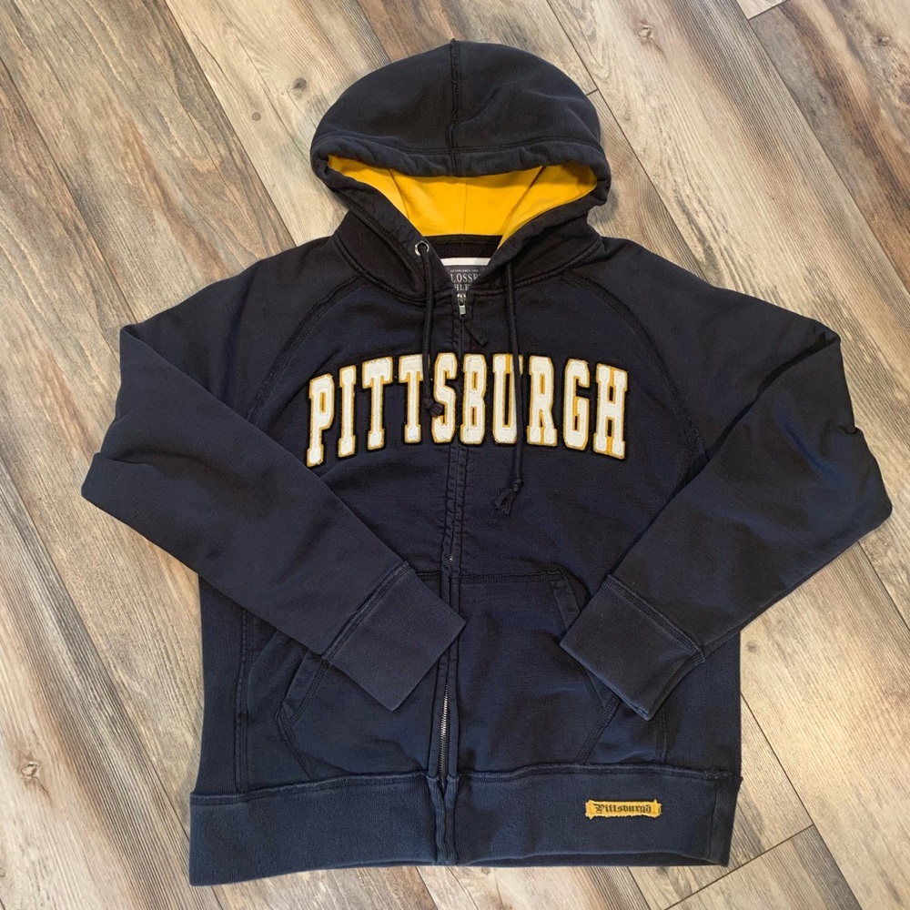EUC Men’s Colosseum Athletics Pittsburgh Hoodie. Size M.